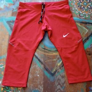 Nike DRI-FIT Capri leggings